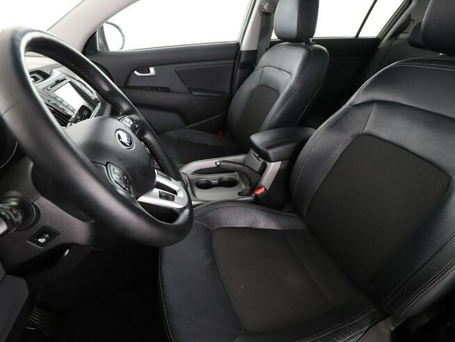 Kia Sportage automat xenon półskóra navi klima auto grzane fotele i kanapa kamera i