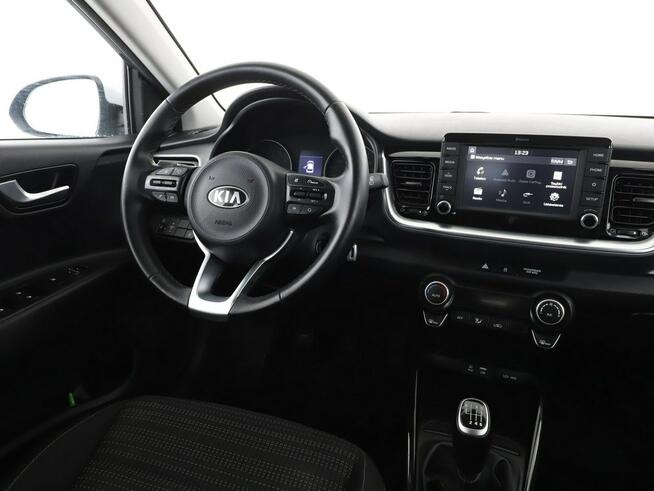 Kia Stonic klima auto kamera i czujniki parkowania Apple CarPlay & Android Auto