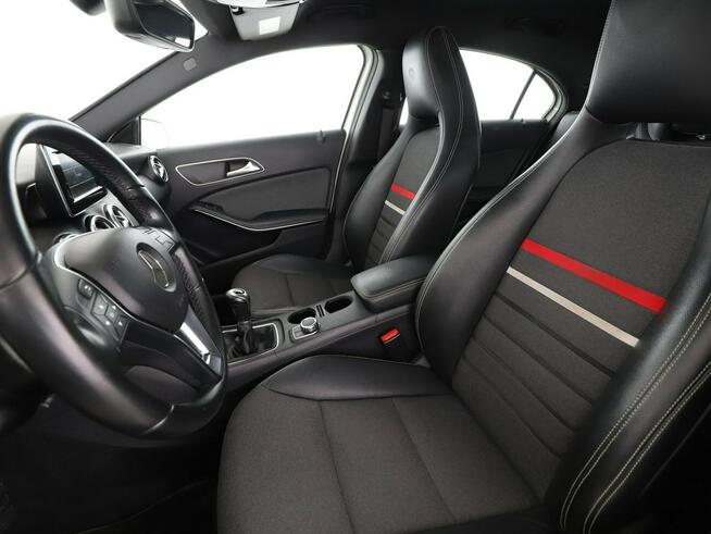 Mercedes A 180 Bi-Xenon grzane fotele navi bluetooth