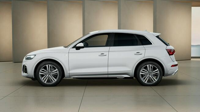 Audi Q5 LeasingOd104%_MatrixLED_Ambiente_Kamera_3-strefy_Virtual_SoundSystem_