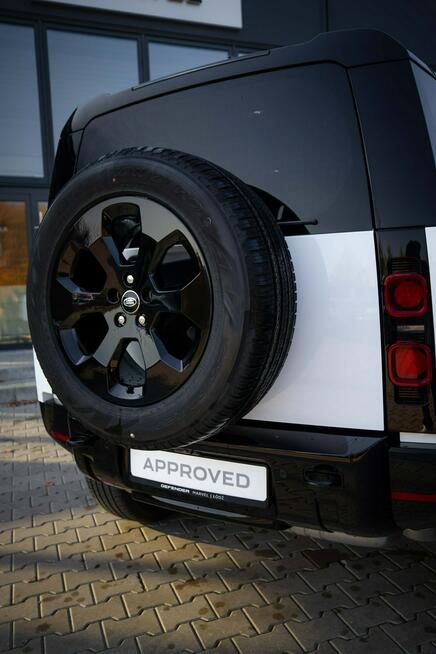Land Rover Defender MY25 3.0D I6 200 KM AWD X-Dynamic SE 110 FujiWhite JLR Marvel Łódź