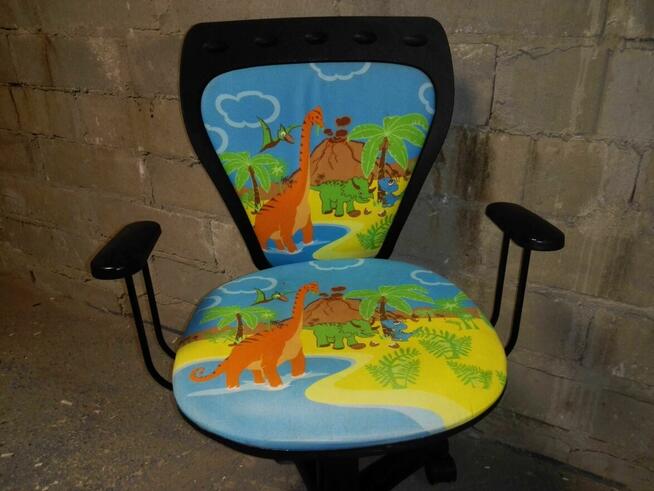 Krzesło obrotowe dla dziecka
