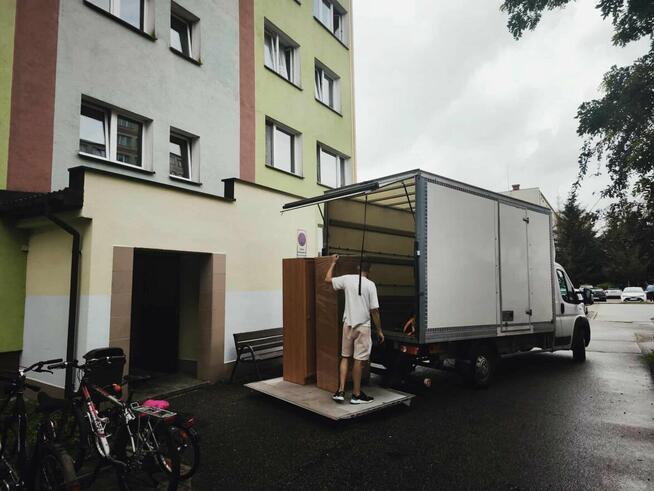 OSTRÓW MAZOWIECKA KOMPLEKSOWE PRZEPROWADZKI I TRANSPORT