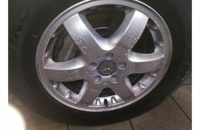 Pranie tapicerki sprzątanie samochodów