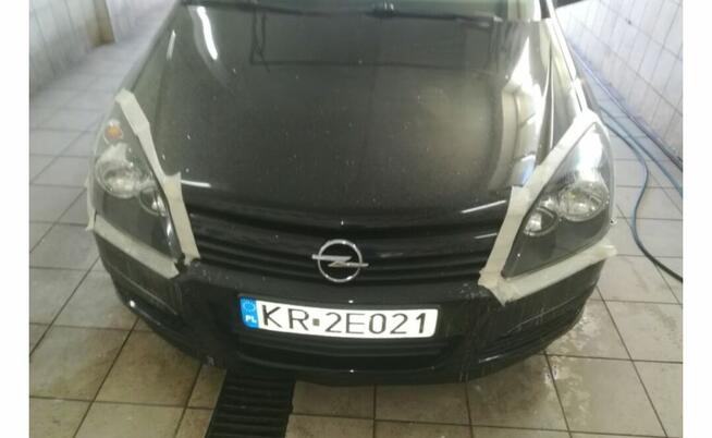Pranie tapicerki sprzątanie samochodów