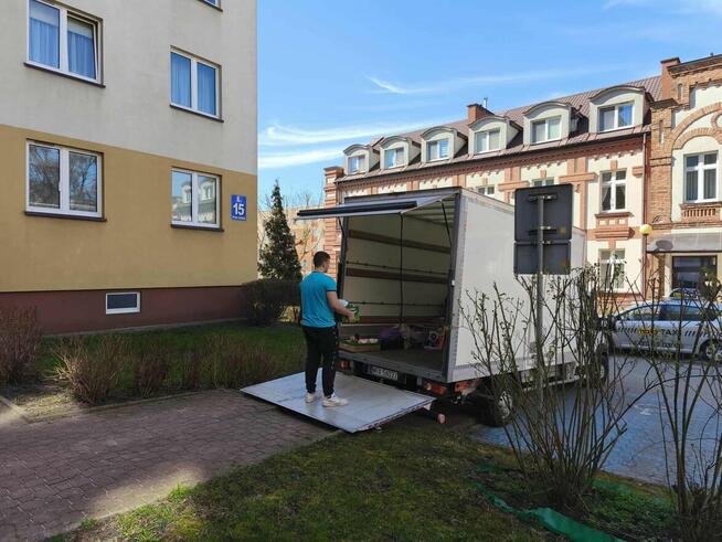 RÓŻAN KOMPLEKSOWE PRZEPROWADZKI I TRANSPORT