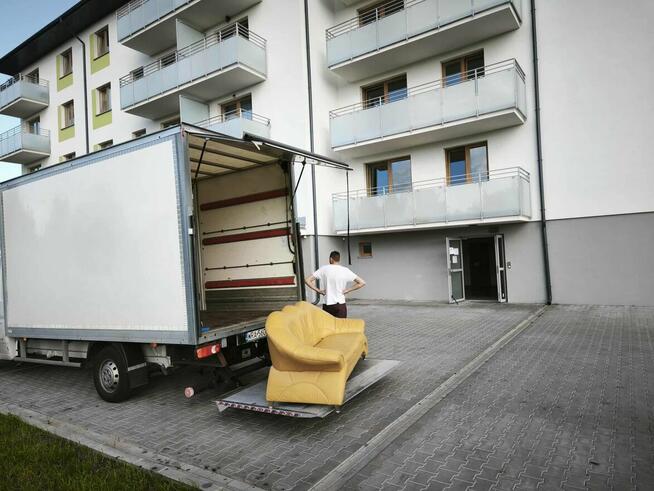 RÓŻAN KOMPLEKSOWE PRZEPROWADZKI I TRANSPORT