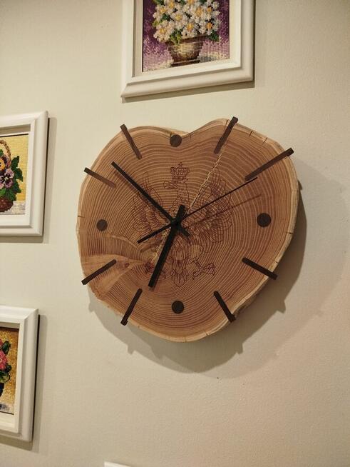 Zegar drewniany wiszący