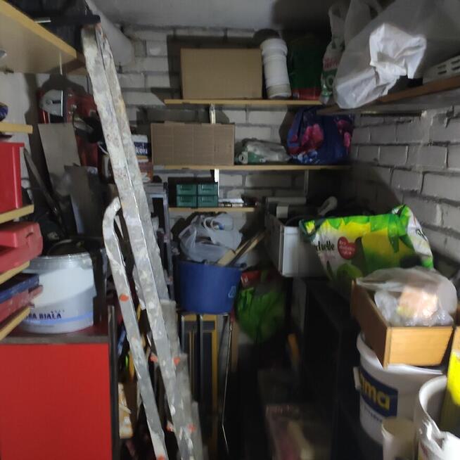 Sprzedam zawartość boksu