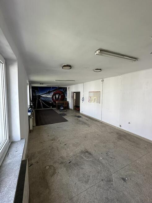 Budynek użytkowy, ul. Strefowa 5 w TSSE w Machowie