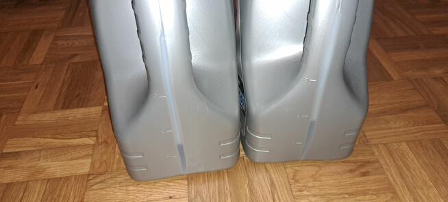 Mobil 1 5W50 ponad 3litry resztek z wymian.