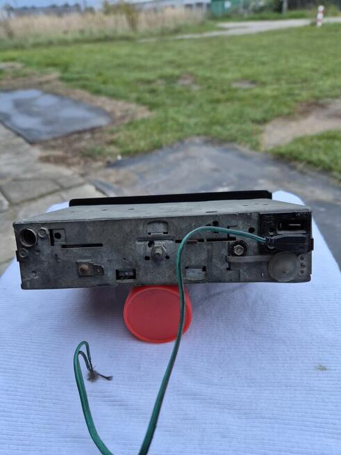 Sprzedam radio samochodowe z lat 60 -70