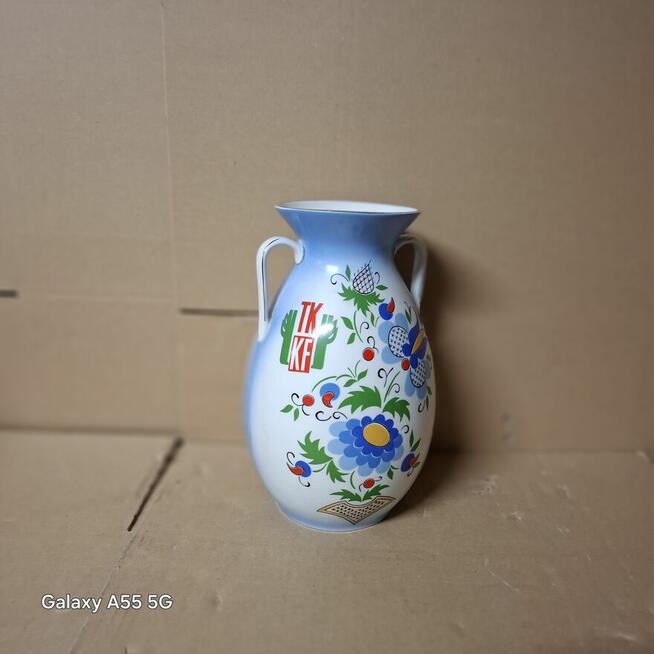 Wazon z porcelany stołowej