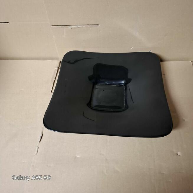 Czarna patera ze szkła