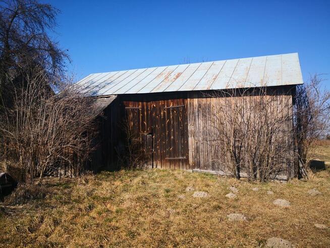 Sprzedam domek z zabudowaniami . Działka 5800m2 + las