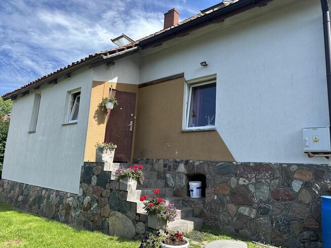 Sprzedam dom z bezpośrednim dojściem do jeziora