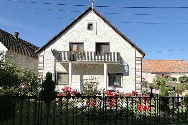 Dom Kończyce gm. Domaniów,