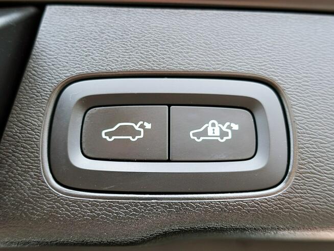 Volvo XC 60 R-DESING+Skóra+Harman/Kardon+NAVI 1WŁ KRAJ 3Lata GWARANCJA Bezwyp F23%