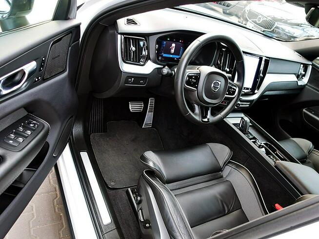 Volvo XC 60 R-DESING+Skóra+Harman/Kardon+NAVI 1WŁ KRAJ 3Lata GWARANCJA Bezwyp F23%