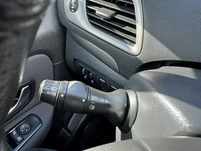 Renault Scenic Klimatronic 2-stref, Nawigacja, 2 kpl. kół, Hak holowniczy