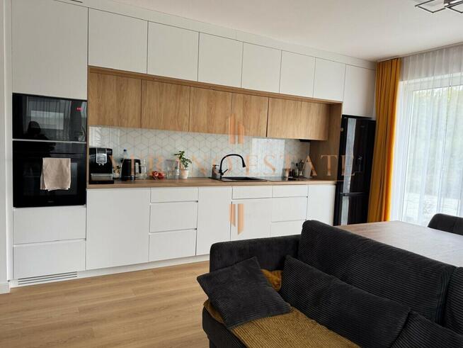 Parter - 2 pokoje, duży ogród, stan idealny!