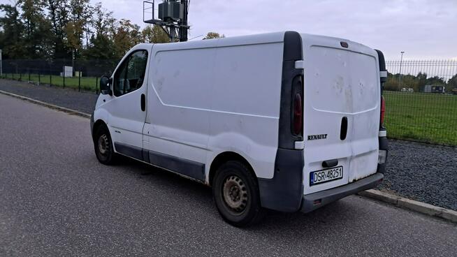 Renault Trafic L1H1 2.5Dci 146KM 2005r Ciężarowy 946kg Ładowność Fra Vat 23%