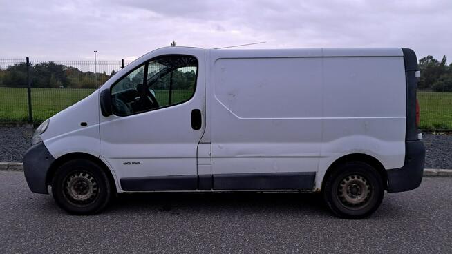 Renault Trafic L1H1 2.5Dci 146KM 2005r Ciężarowy 946kg Ładowność Fra Vat 23%