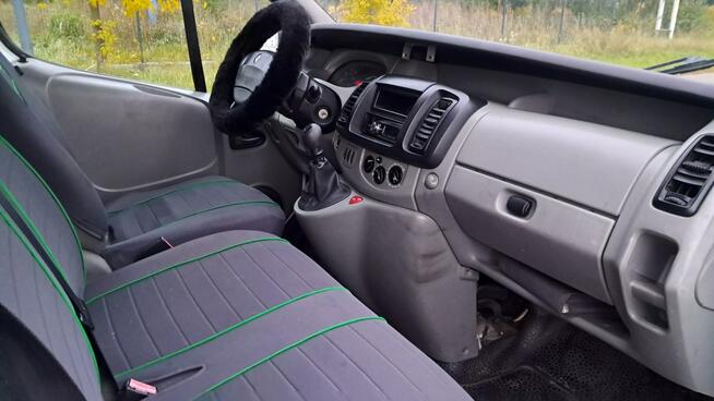 Renault Trafic L1H1 2.5Dci 146KM 2005r Ciężarowy 946kg Ładowność Fra Vat 23%