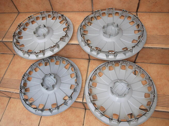 Seat kołpaki 15 oryginalne (komplet 4 sztuki)