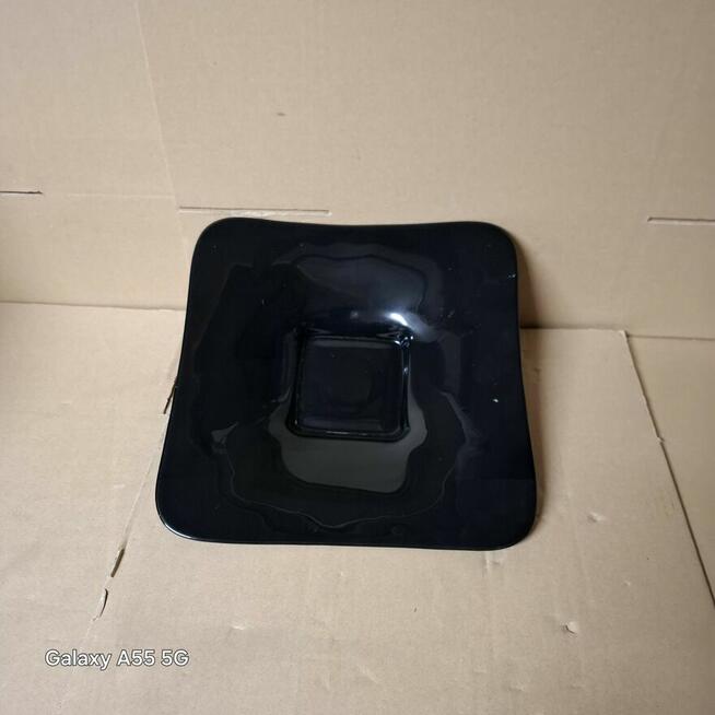 Czarna patera ze szkła