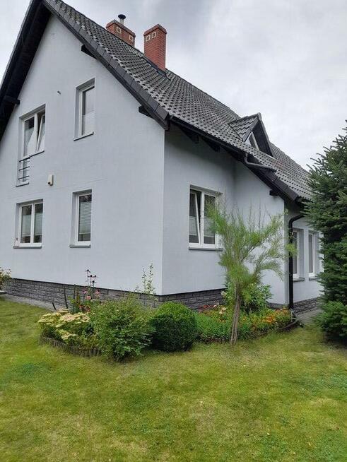 Funkcjonalny dom wśród kaszubskich lasów i jezior