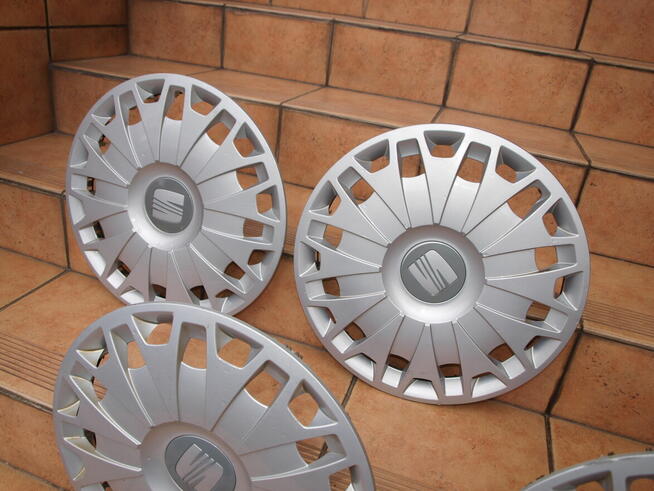 Seat kołpaki 15 oryginalne (komplet 4 sztuki)