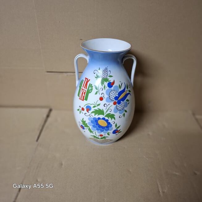 Wazon z porcelany stołowej