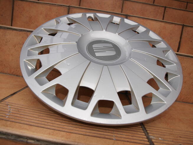 Seat kołpaki 15 oryginalne (komplet 4 sztuki)