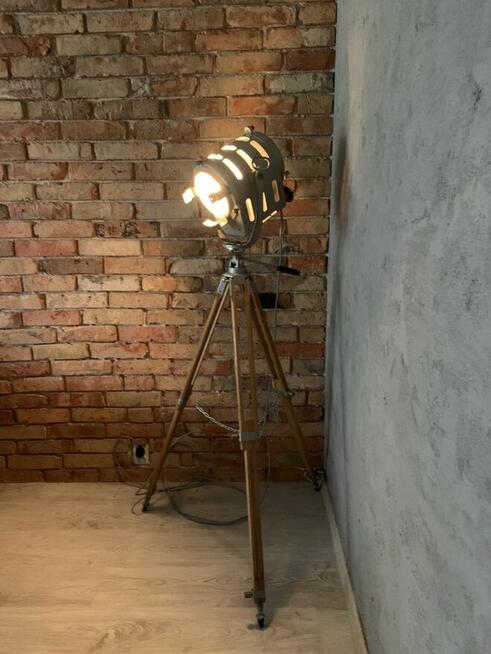Lampa podłogowa loft Vintage teatralno filmowa PRL