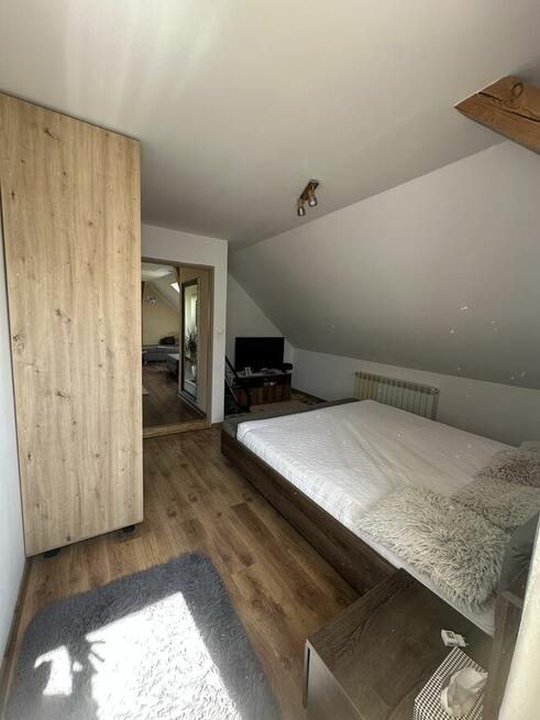 Sprzedam dom z bezpośrednim dojściem do jeziora