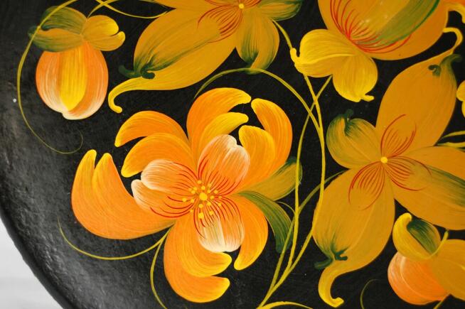 Drewniany, malowany talerz do powieszenia chochłoma Rosja