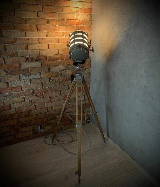Lampa podłogowa loft Vintage teatralno filmowa PRL
