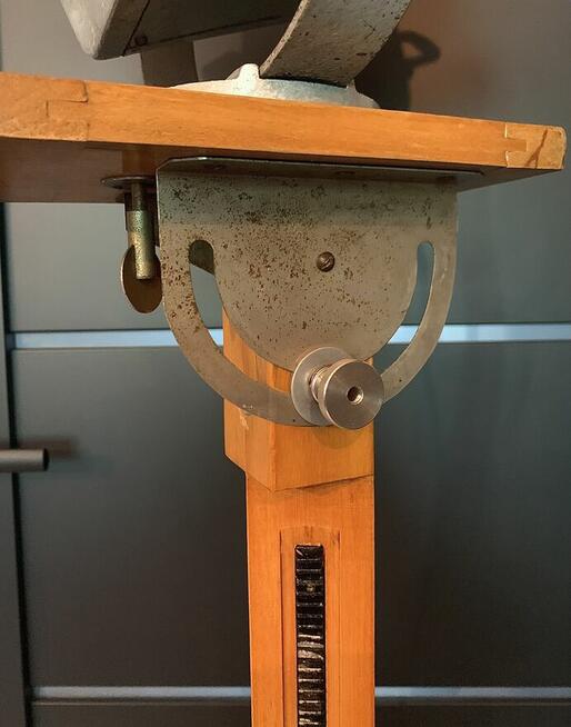 Lampa podłogowa loft teatr film PRL lata 50-60 zabytek