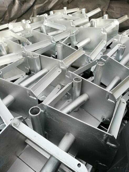 Podpora 4,9m. szalunki stropowe, sklejka budowalana