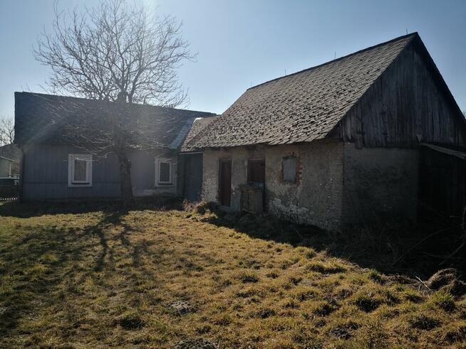 Sprzedam domek z zabudowaniami . Działka 5800m2 + las