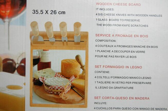 Drewniana deska do serów z 4 nożami 35,5 x 26 cm, Easy Life