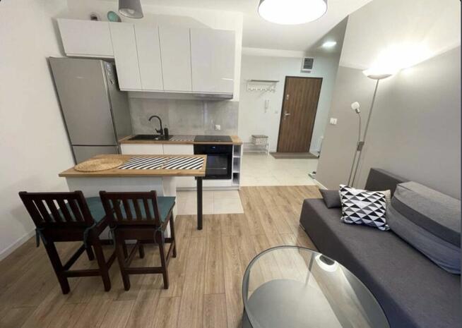 Bezpośrednio/2 pokoje/35m/balkon/zadbane/tramwaj