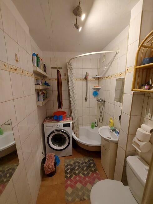 Sprzedam słoneczną kawalerkę blisko centrum – 30 m², I piętr