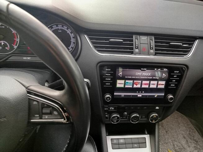 Skoda Octavia benzyna, klimatyzacja