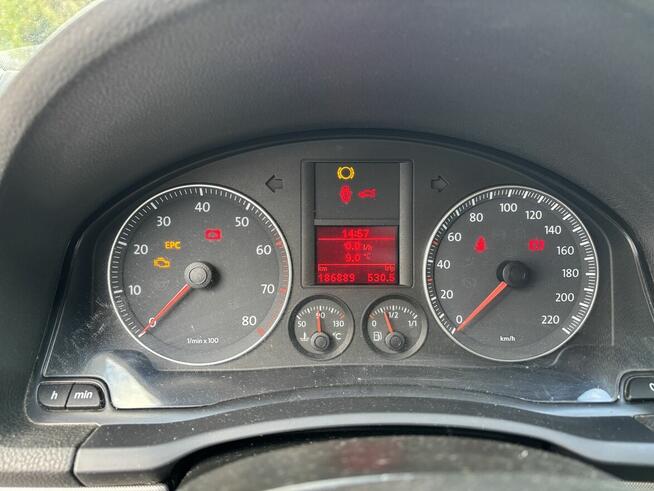 VW Golf V 1.4 benzyna