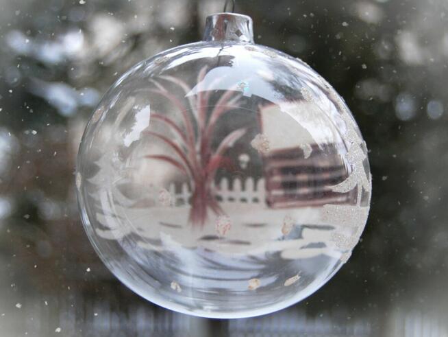 Bombka szklana ręcznie malowana 12,5cm kościół zimowy pejzaż