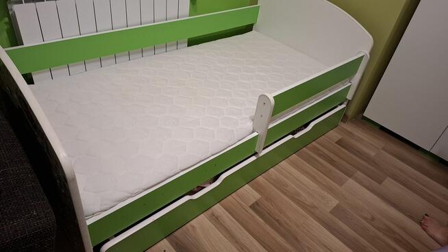 Komplet mebli do pokoju dziecka