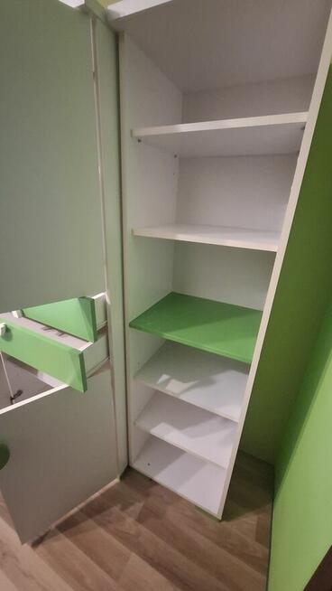 Komplet mebli do pokoju dziecka