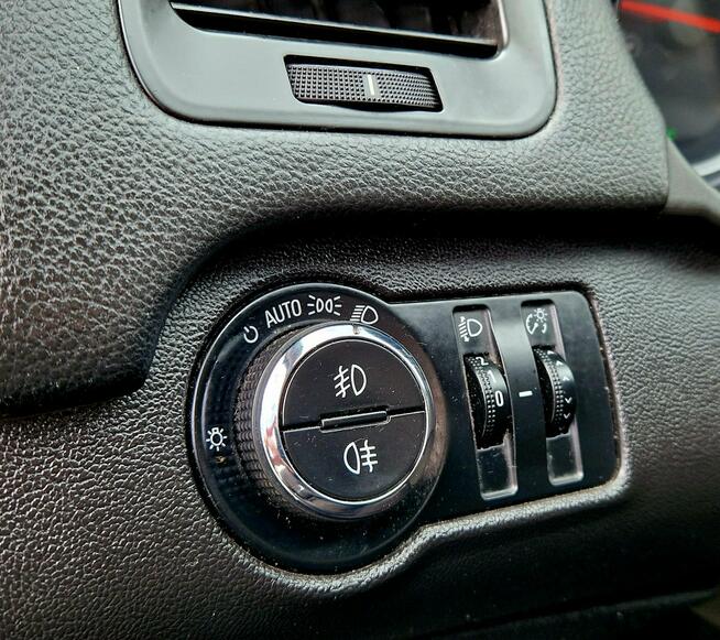 Opel Insignia Navi! Alu 18cali! Nowe opony! Brak korozji! 160PS! Zamiana też!